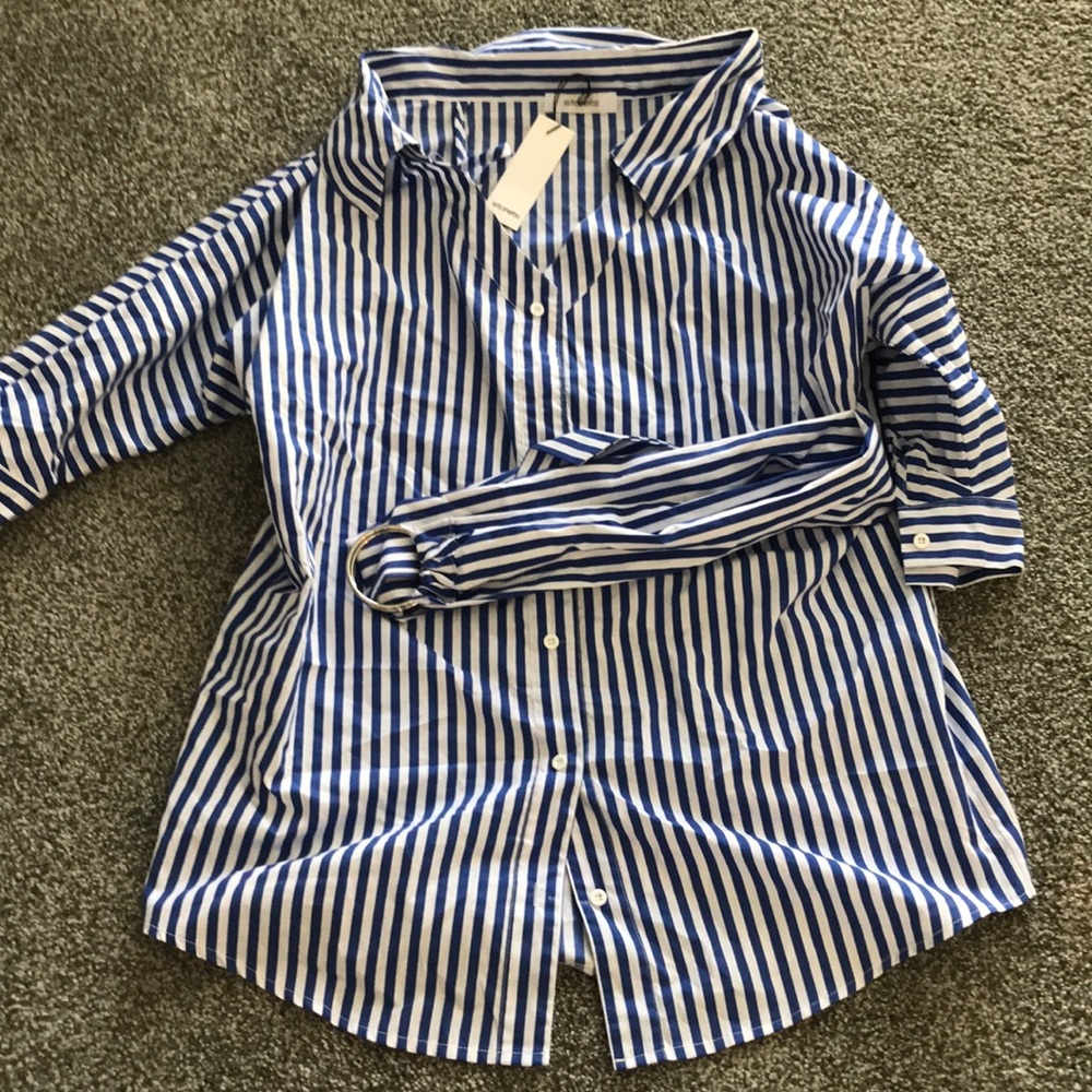 Brand new storets blouse dress with a belt